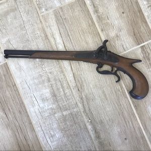 Vintage 1970’s  Sexton Metal Pistol Wall Hanging